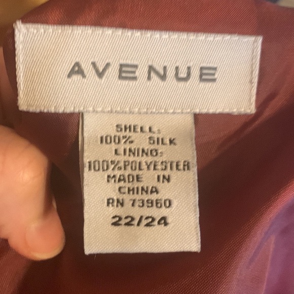 Avenue silk blouse Burgundy and cream paisley print Size 22 / 24 - Picture 8 of 9